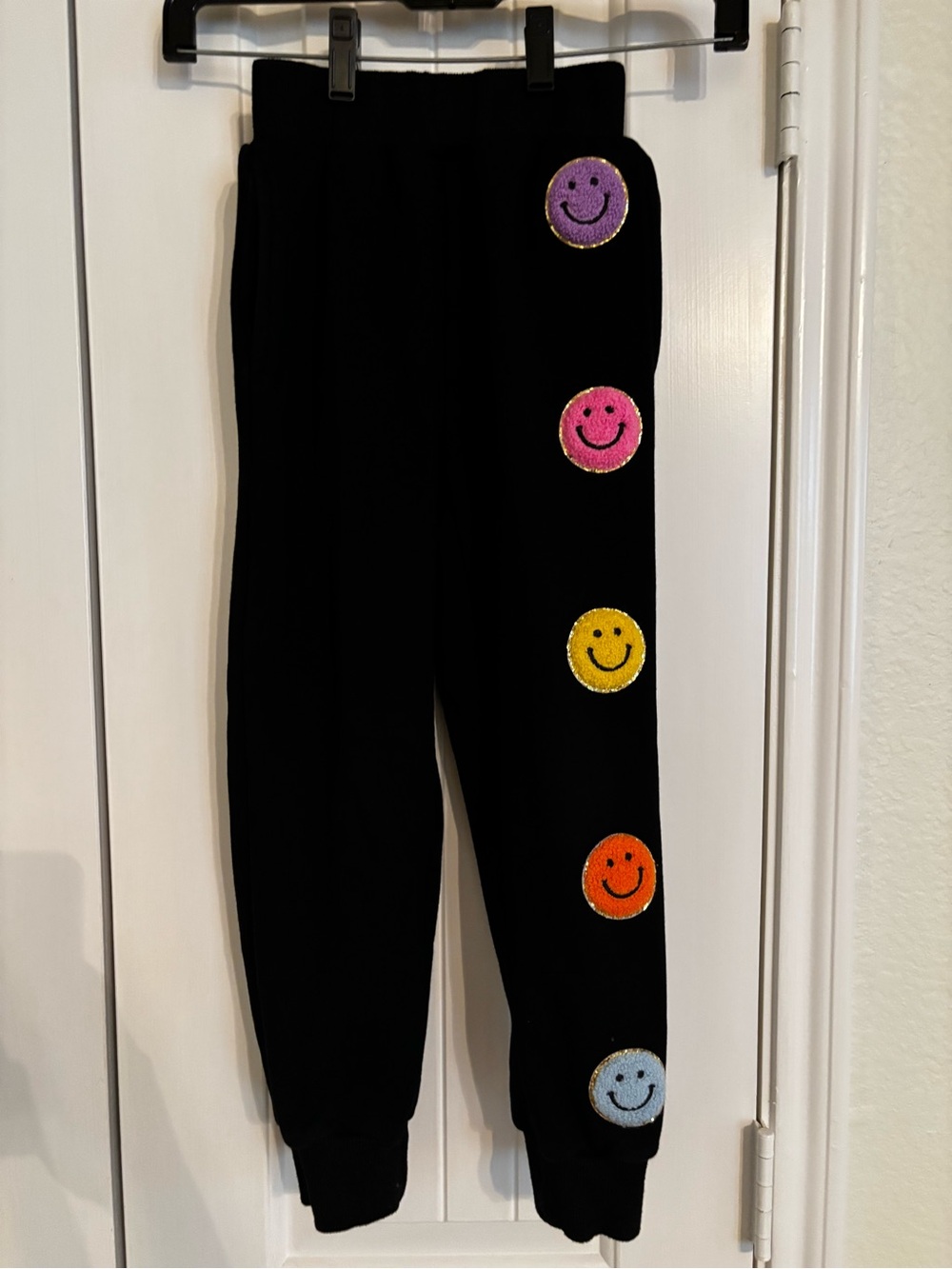 LOLA + THE BOYS Rainbow Emoji pants. Size 8.